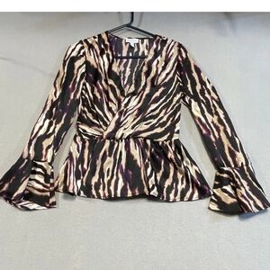 Sofia Top with Beautiful Printing and Mangas bells